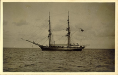 foto-5279 Opleidingschip (?) de 'Pollux' voor de rede van Hoorn, 1900