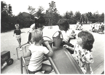 foto-12979 Openbare Montessori basisschool in de Hoornse wijk Kersenboogerd, 1988