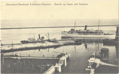 foto-16718 Stoomboot-veerdienst Enkhuizen-Stavoren. Gezicht op haven met veerboot, ca. 1920