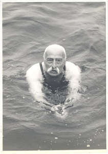 foto-21066 Zwemmen voor jong en oud in het Zeebad te Medemblik, ca. 1965
