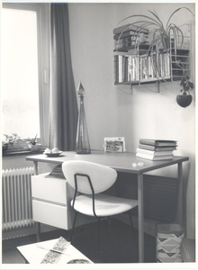 foto-22599 Kamer in het verpleegstershuis van het Sint Jans Gasthuis te Hoorn, ca. 1975