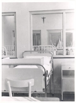 foto-22748(6) Kamer in het Theresia kinderpaviljoen Sint Jans Gasthuis te Hoorn, 1953