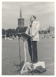 foto-24292 Officiële opening door Dr.ir. D.R. Mansholt van het gemeentelijk sportpark te Grootebroek, 1953