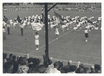 foto-24302 Officiële opening door Dr.ir. D.R. Mansholt van het gemeentelijk sportpark te Grootebroek, 1953