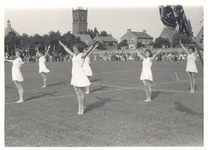 foto-24306 Officiële opening door Dr.ir. D.R. Mansholt van het gemeentelijk sportpark te Grootebroek, 1953