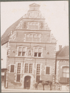 foto-26703(25) Gevel Sint Jans Gasthuis Hoorn omstreeks 1900, 1900
