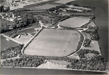 foto-3871 Hoorn : sportcomplex Julianapark, 1953?