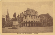 foto-5667 Hoorn : Waag met Standbeeld J.Pz. Coen, ca. 1920