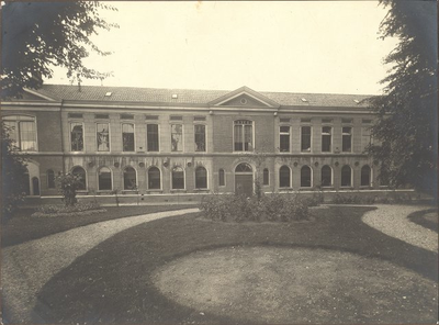 foto-7577 Hoorn : het voormalig stadsziekenhuis, omstreeks 1930, ca. 1930