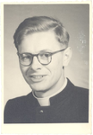 foto-26688 Portret van Piet Kok, priester Congregatie van Mill Hill, 1953
