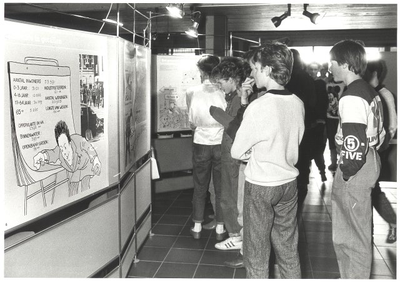 foto-12261 Tentoonstelling 'De Gemeente' in het gemeentehuis van Hoorn, 1987, 11 maart