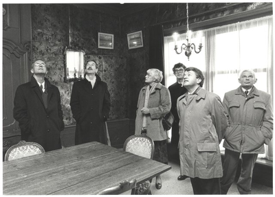 foto-12446 Staatssecretaris De Graaff - Nauta van Binnenlandse Zaken brengt werkbezoek aan Hoorn, 1990, 6 december