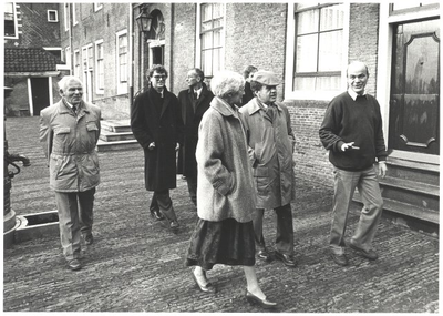 foto-12453 Staatssecretaris De Graaff-Nauta van Binnenlandse Zaken brengt werkbezoek aan Hoorn, 1990, 6 december