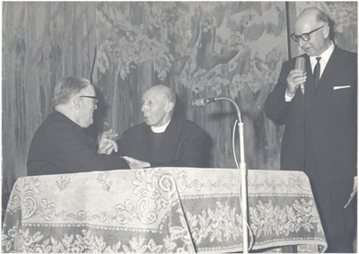 foto-26233 Obdam neemt afscheid van pastoor F.H.M. Lohman, 1965, 18 september