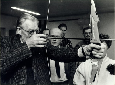 foto-6984 Hoorn : officiële opening verenigingsgeboouw 'De Coenschutters' door wethouder J.K. van der Werff, 1988, 28 oktober