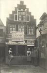 foto-9174 Hollandsch Marktplein : Kaaswinkel van Ph. van der Deure, 1929, 22 t / m 27 juli