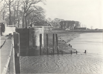 foto-9998 Hoorn : ingang van de sluis bij het Hoofd, 1949, 1 maart
