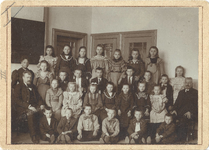 foto-16020 Openbare lagere school Oostwoud, ca. 1910
