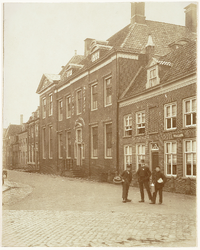 foto-550 De Oude H.B.S. in de Muntstraat, ca. 1895. Vroeger gebouw der OIC, 189-?