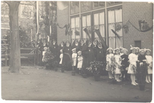 foto-22749 Opening Theresia kinderpaviljoen van het Sint Jans Gasthuis te Hoorn, 1953