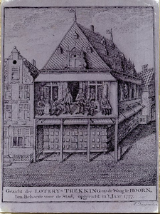 foto-1292 Gezicht der Lotery-trekking op de Waag te Hoorn, ten Behoeve voor de Stad, opgericht in 't Jaar 1777, 1777