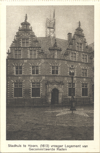 foto-14049(11) Stadhuis te Hoorn (1613) vroeger Logement van Gecommitteerde Raden, 1918
