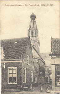 foto-16611 Oostportaal Zuider- of St. Pancraskerk Enkhuizen, ca. 1930
