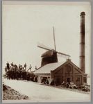 foto-18956 Windmolen wordt vervangen door stoomgemaal in de polder Venhuizen en Hem, 1917