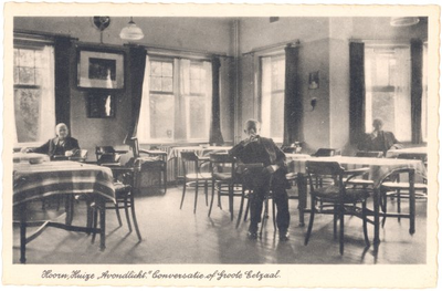 foto-22751 Hoorn, Huize Avondlicht. Conversatie of Groote Eetzaal, 1945