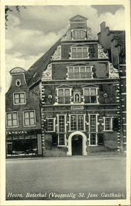 foto-5365 Hoorn : Boterhal (Voormalig St. Jansgasthuis), 1945