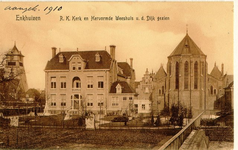 foto-5838 Enkhuizen : R.K. Kerk en Hervormde Weeshuis v.d. Dijk gezien, ca. 1900