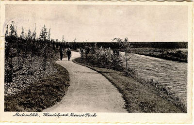 foto-5866 Medemblik : Wandelpad Nieuwe Park, 1945