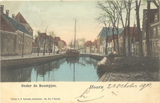 foto-8411 Onder de Boompjes. Hoorn, ca. 1900