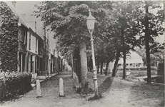 foto-9978 Hoorn : Koepoortsweg in 1878, vóór de aanleg (in 1908) van de tramlijn Enkhuizen-Hoorn, 1878