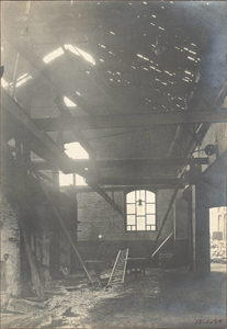 45296 Bouw nieuwe gasfabriek aan het Gerritsland te Hoorn : interieur gasfabriek gemeente Hoorn, 15 januari 1920, 1920