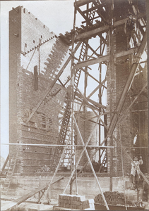 45293 Bouw nieuwe gasfabriek aan het Gerritsland te Hoorn : exterieur gasfabriek gemeente Hoorn, 20 september 1920, 1920