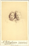 foto-16895 Maria en Elisabeth Messchaert ca. 1 1/2 jaar, 1887