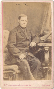 17329 Portet van een man, 187-?