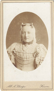foto-10812 Portret van Grietje Tesselaar, ca. 1883