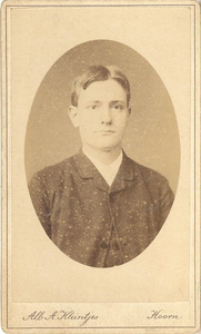 foto-10823 Portret van een jongeman, ca. 1883