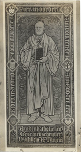 foto-11584 Gedenkplaat Dr. W.J.F. Nuyens in katholieke kerk te Westwoud, ca. 1920