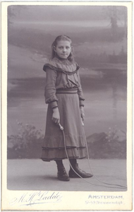foto-21938 Portret van Neeltje Elisabeth Mantel, 1900