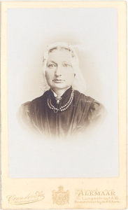 22016 Portret van Trijntje Knip, 189-?