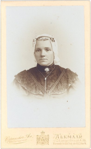 foto-22146 Portret van Hiltje Schuitemaker, 1900