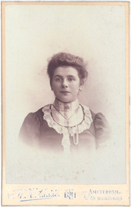 foto-22177 Portret van Betje van Harlingen, 1900