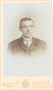 foto-25738 Portret van Wilhelmus (Willem) Petrus Oudejans, 1906?