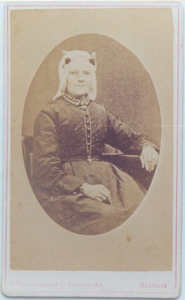 foto-25843 Portret van, vermoedelijk, Geertje Schilder, echtgenote van Willem Klaver, 186-?