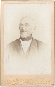 26403 Portret van 'grootvader Krijt', 188-?