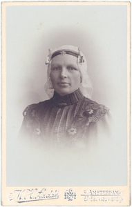 foto-26417 Portret van A. Immink, gehuwd met C. Spaans, 1900