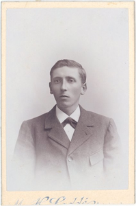foto-26422 Portret van D. van Egmond, 1900
